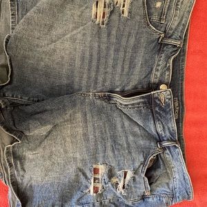 Maurice’s flag pockets Jean shorts